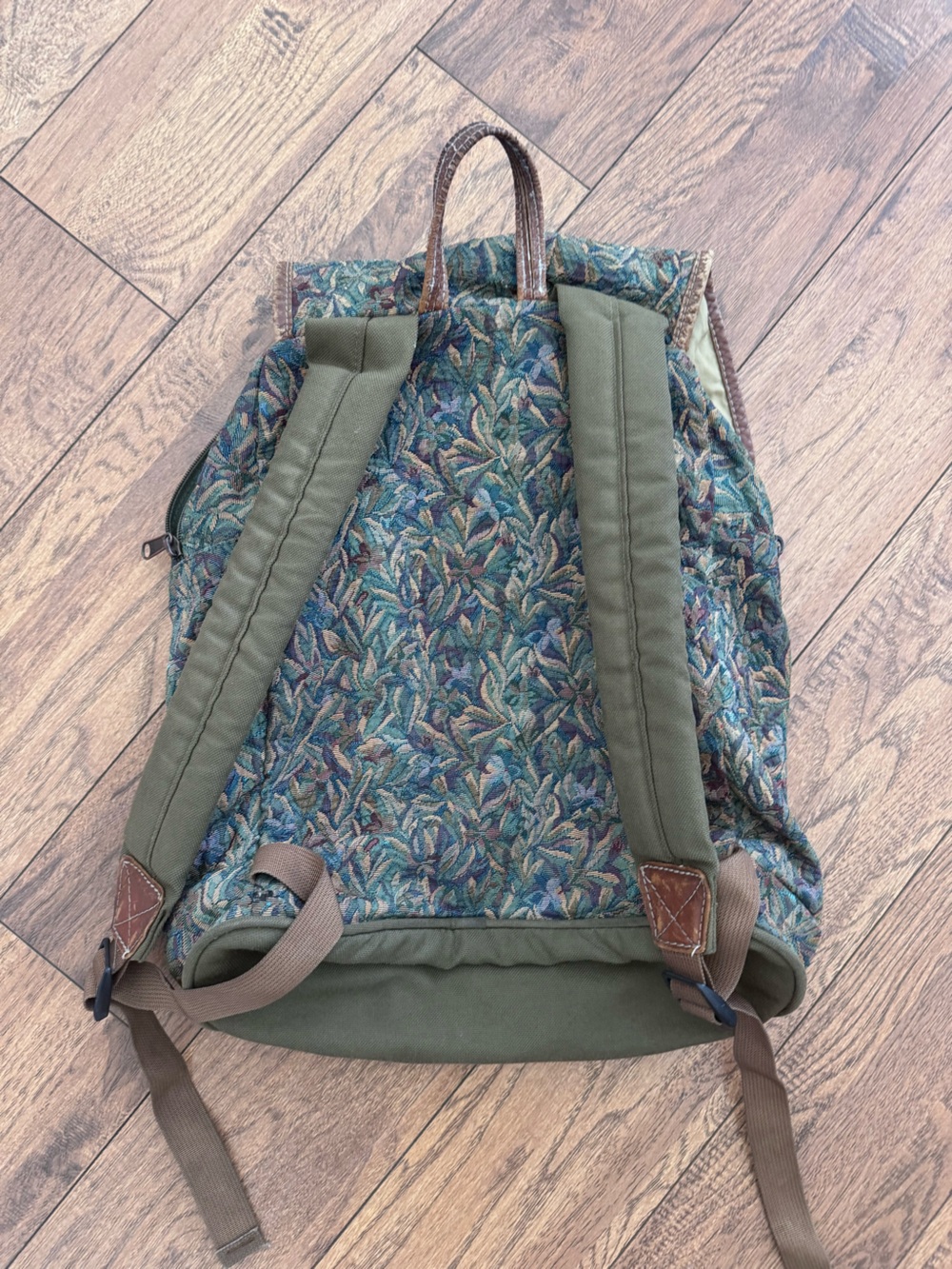 Vintage LL Bean Tapestry Backpack - Picture 5 of 7